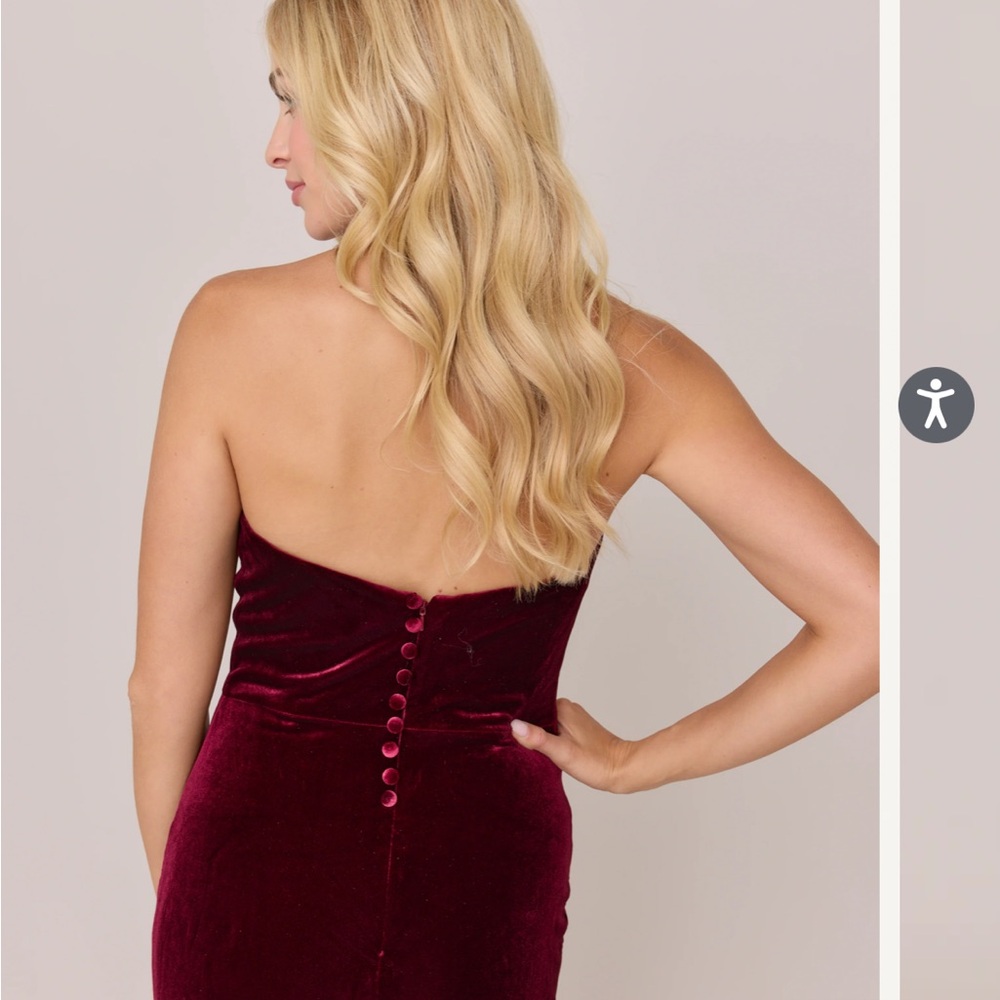 Elegant Burgundy Bridesmaid Strapless Velvet Dress - Picture 3 of 4